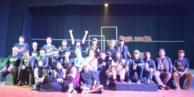 DKI Indramayu dan DEKKMA Helat Kegiatan Pembacaan Puisi dan Pameran Lukisan