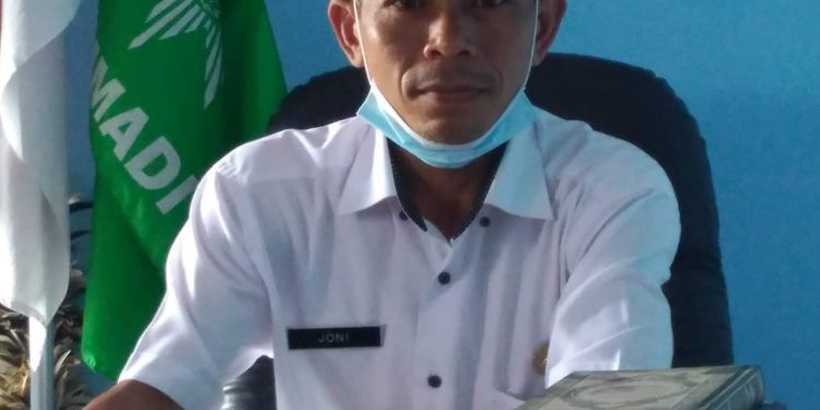 Pemdes Karanganyar Bangun Jalan Desa dan Lapangan Futsal