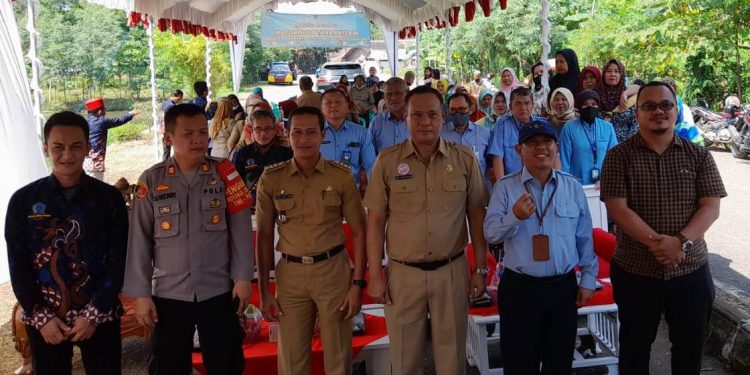 Peduli Lingkungan, PJI Indramayu Bersihkan Tumpukan Sampah