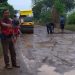 Tokoh Masyarakat Monitor Rehab Jalan Kamplong Drunten