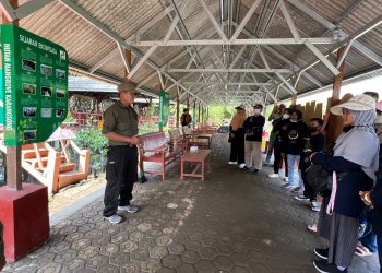 Mitra Binaan Pupuk Kaltim Studi Banding Program Integrated Mangrove Pertamina RU VI Balongan