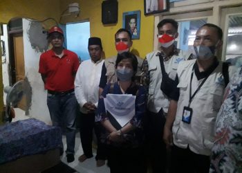 Isak Tangis Sambut Kedatangan Jenazah PMI Taiwan Asal Indramayu 