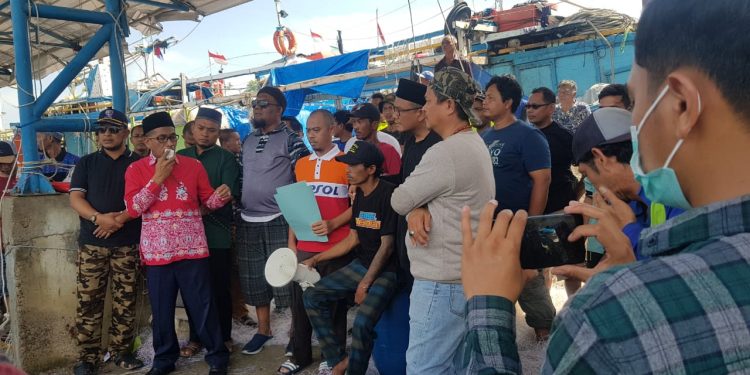Nelayan Pantura Gelar Aksi Damai di Indramayu, Sampaikan Delapan Tuntutan