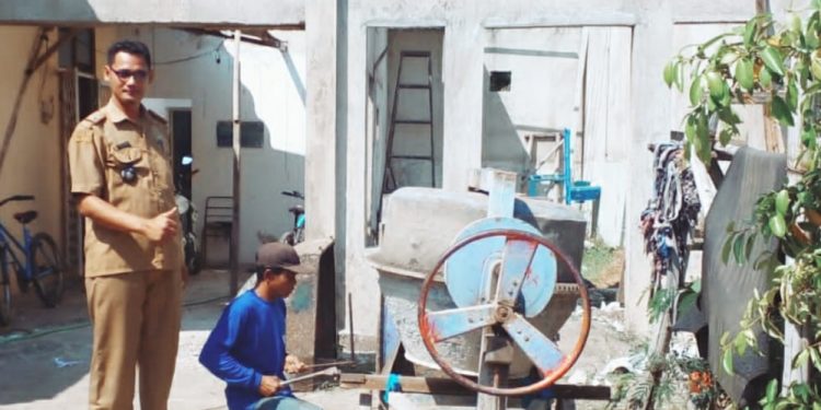 BanProv Cair, Pemdes Tuk Karangsuwung Lanjutkan Pembangunan Kantor Desa