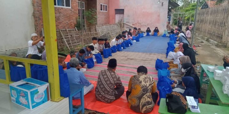 Berbagi dengan Sesama, LBB Indramayu Santuni Anak Yatim dan Dhuafa