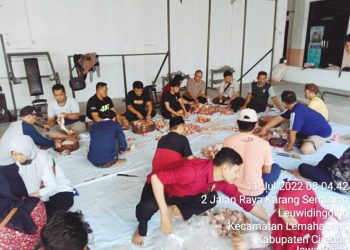 Peringati Hari Raya Idul Adha 1443 H, SMK Muhammadiyah Lemahabang Sebar Hewan Kurban