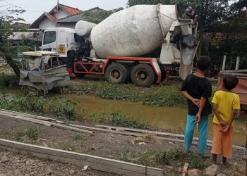 Jalan Asinan Margamulya Bongas di Beton