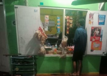 Terkesan Sepelehkan APH, Penjual Miras Kembali Berjualan Bahkan Di Pajang