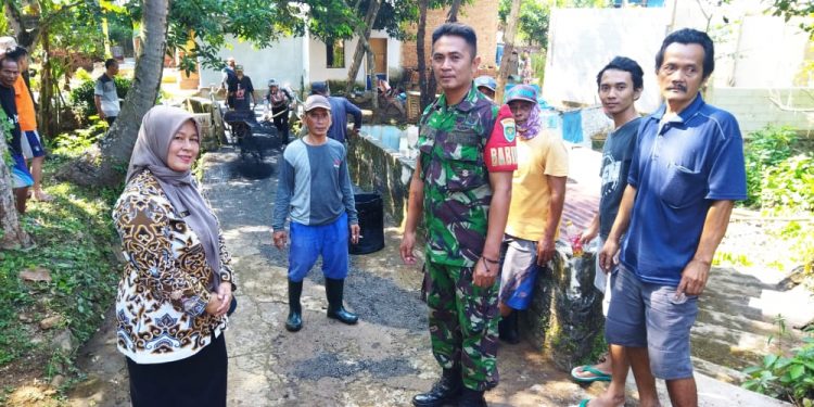 Kuwu H. Agus Kurniawan Budiman Menyampaikan Apresiasi Kepada Bupati Cirebon Atas Kunjungannya Di Desa Kedongdong Kidul