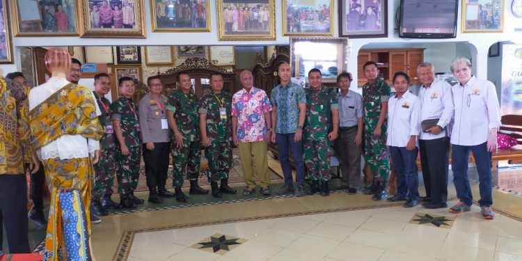 Danramil 0620-21/ Suranenggala, dampingi KKL Wilhan Pasis Dikreg LXII Seskoad TA. 2022, kunjungi KADIN Kab.Cirebon
