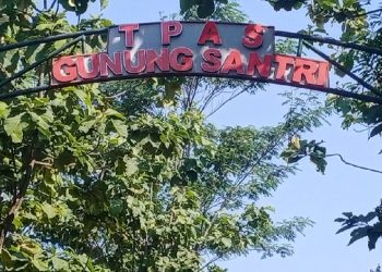 Seperti Masuk Istana Kerajaan, Memasuki Lokasi TPAS Gunung Santri Harus Ijin