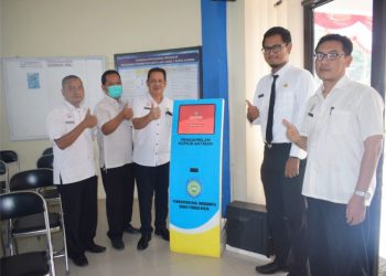 Tingkatkan Profesionalisme dan Pelayanan, Disnaker Indramayu Siapkan Fasilitas Mesin Antrian AK 1