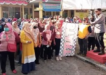 Sambut Hari Kemerdekaan RI ke-77 Pemerintah Kecamatan Kedawung Gelar Kegiatan Jalan Sehat Dan Perlombaan