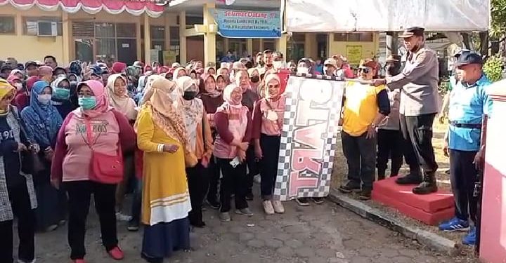 Sambut Hari Kemerdekaan RI ke-77 Pemerintah Kecamatan Kedawung Gelar Kegiatan Jalan Sehat Dan Perlombaan