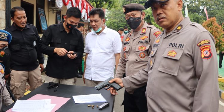Polresta Cirebon Gelar Cek Kelayakan Senpi hingga Tes Urine
