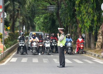 Detik Detik Proklamasi Kemerdekaan RI, Kapolresta Cirebon Ajak Masyarakat Mengheningkan Cipta Bentuk Penghormatan Jasa Para Pahlawan