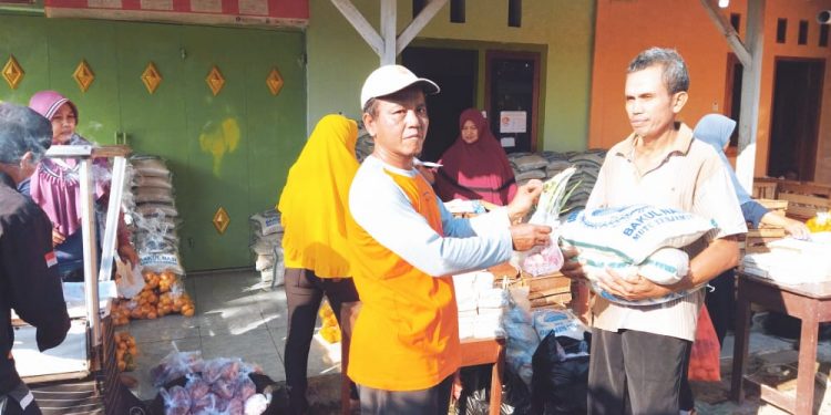 273 KPM di Desa Susukantonggoh Terealisasi Penyaluran Bantuan Sembako