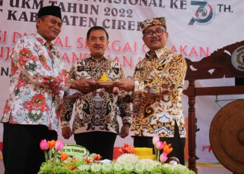 Hadiri Pembukaan Semarak Hari Koperasi Ke 75, Bupati Cirebon Tegaskan Koperasi Merupakan Salah Satu Pilar Untuk Memperkuat Ekonomi Masyarakat