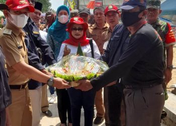 Bupati Indramayu Kirim Tumpeng ke Unjungan Mbah Buyut Baridem
