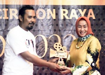 IJTI Cirebon Raya Award 2022, Anugerahi Bupati Indramayu Tokoh Percepatan Perekonomian
