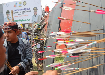 Ratusan Peserta Meriahkan Gladhen Jemparingan di Kota Cirebon
