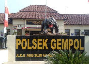Kapolsek Gempol Himbau pada seluruh jajaran Babinkantibmas Jaga Keamanan dan Kondusipitas Warga.