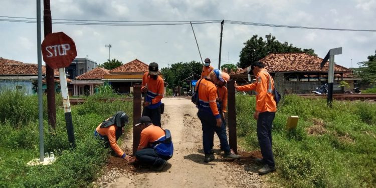 KAI Daop 3 Cirebon Tutup 18 Perlintasan Liar