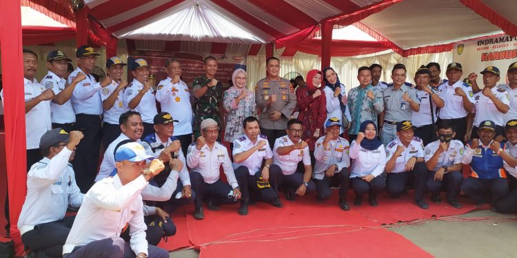 Pembagian Sembako dan Rompi Jukir Warnai Peringatan Harhubnas Tingkat Kabupaten Indramayu