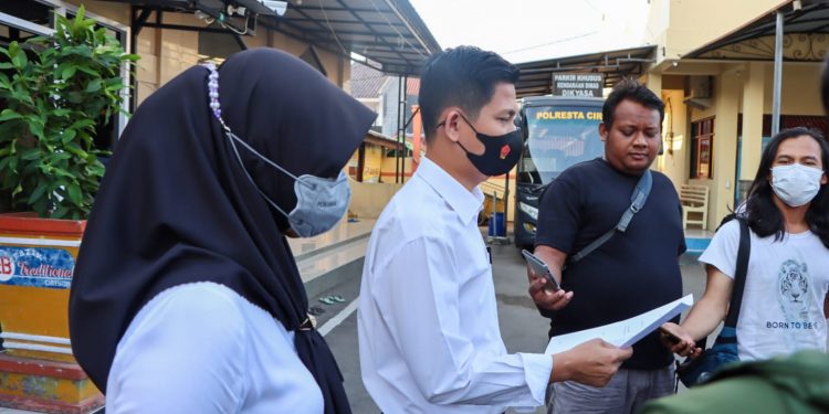 Polresta Cirebon Amankan Ibu Yang Aniaya Anak Angkat Dari Usia 2 Tahun   