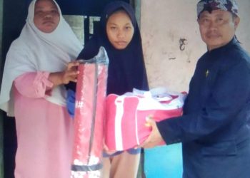 Warga Usia 17 Tahun di Indramayu Dapat KTP