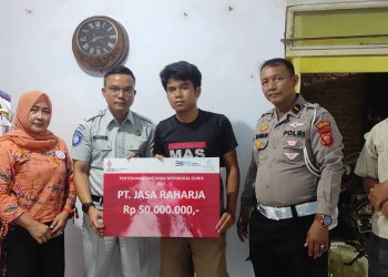Respon Cepat, Jasa Raharja Indramayu dan FKLL Serahkan Santunan kepada Ahli Waris Korban Laka Lantas Kurang dari 24 Jam