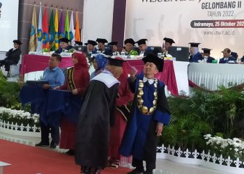 Unwir Indramayu Wisuda 353 mahasiswa