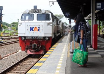 Calon Penumpang KA Dihimbau Lakukan Vaksin Booster di Sentra Vaksin di Luar Stasiun