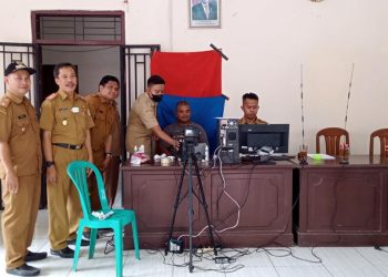 Kuwu Desa Sende Apresiasi Pelayanan Disdukcapil di Desanya