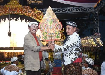Peringati Hari Wayang Nasional, DPRD Nanggap Wayang Kulit
