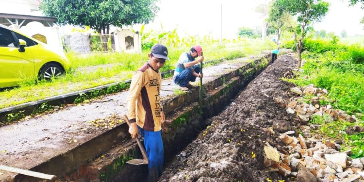 Bangun Pagar, Pemdes Kaligawe Wetan Gelar BanProv Tahun 2022