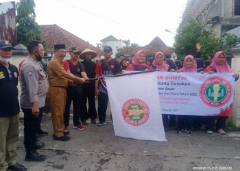 Memperingati Hari Persatuan  Guru Republik Indonesia 25 November Di Adakan Jalan Sehat Oleh Anggota Nya