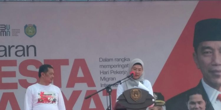 Peringati Hari Buru Nasional Ribuan CPMI Indramayu Padati Lapangan SC
