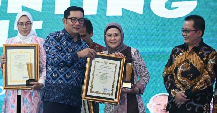 Berhasil Turunkan Angka Stunting, Indramayu Raih Penghargaan dari Gubernur Jabar