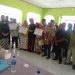Wakil Bupati Cirebon Hj Wahyu Tjiptaningsih Bagikan Sembako Untuk Para Lansia Tidak Produktip di Desa Guwa Lor