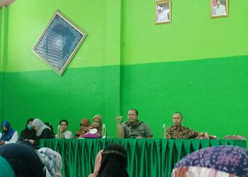 SMPN 1 Sumber Sampaikan Program Sekolah Pada Moment Bagi Rapot
