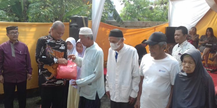 Harian Umum Pelita News Terus Tingkatkan Kepedulian dan Kepekaan Sosial, Dengan Berikan Santunan Kepada Anak Yatim Piatu Serta Jompo