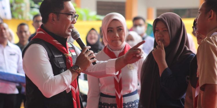 Ridwan Kamil Luncurkan Sekoper Cinta di 80 Desa