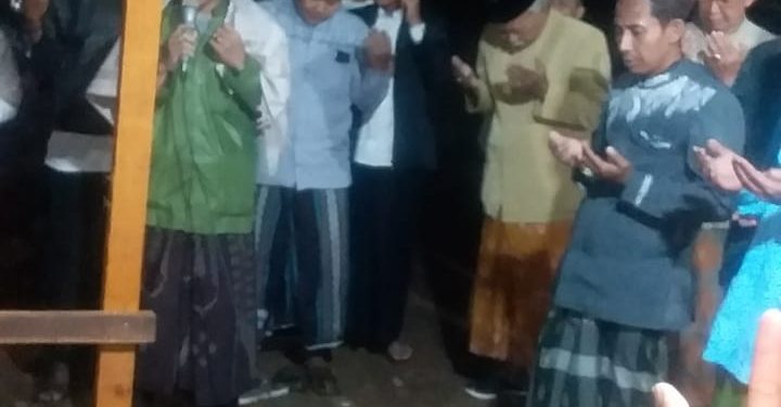 Peletakan Batu Pertama dalam rangka Pembangunan Masjid “AR Rahman ” di Desa Pasuruan Kecamatan Pabedilan