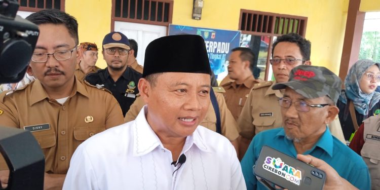 Wagub Jabar Uu Ruzhanul Ulum Datangi Langsung Lokasi Banjir dan Cari Solusi.