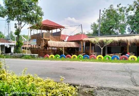 Kedai Rama Asmara dan Taman Jajan Di Babakan Losari Kecamatan Pabedilan Tawarkan Berbagai Menu Spektakuler