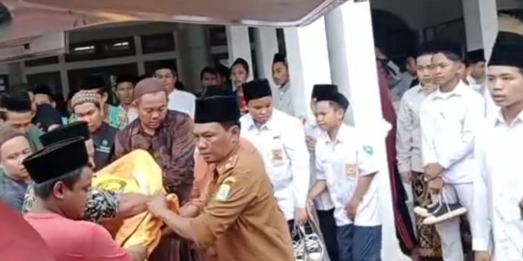 Sosok Kuwu Mulyasari Dekat Dengan Warganya