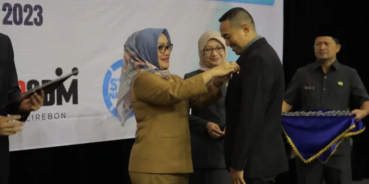 Bukti Dari Dedikasi Dan Loyalitas, 323 ASN di Lingkungan Pemda Kota Cirebon Terima Penghargaan Satyalancana Karya Satya