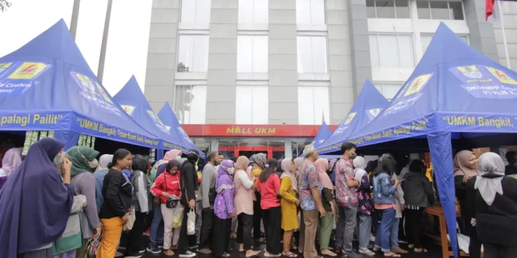 Mall UKM Klemprakan DKUKMPP Kota Cirebon Ramai Dikunjungi Masyarakat