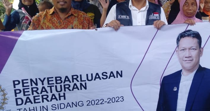 Kedatangan DPRD H. Husin Fraksi Partai Perido Disambut Baik Warga Desa Cikalahang